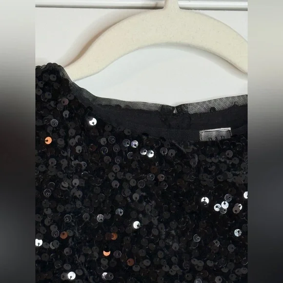GAP Kids size small (6-7) black sequin top. - Picture 2 of 10